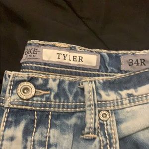 Buckle jeans